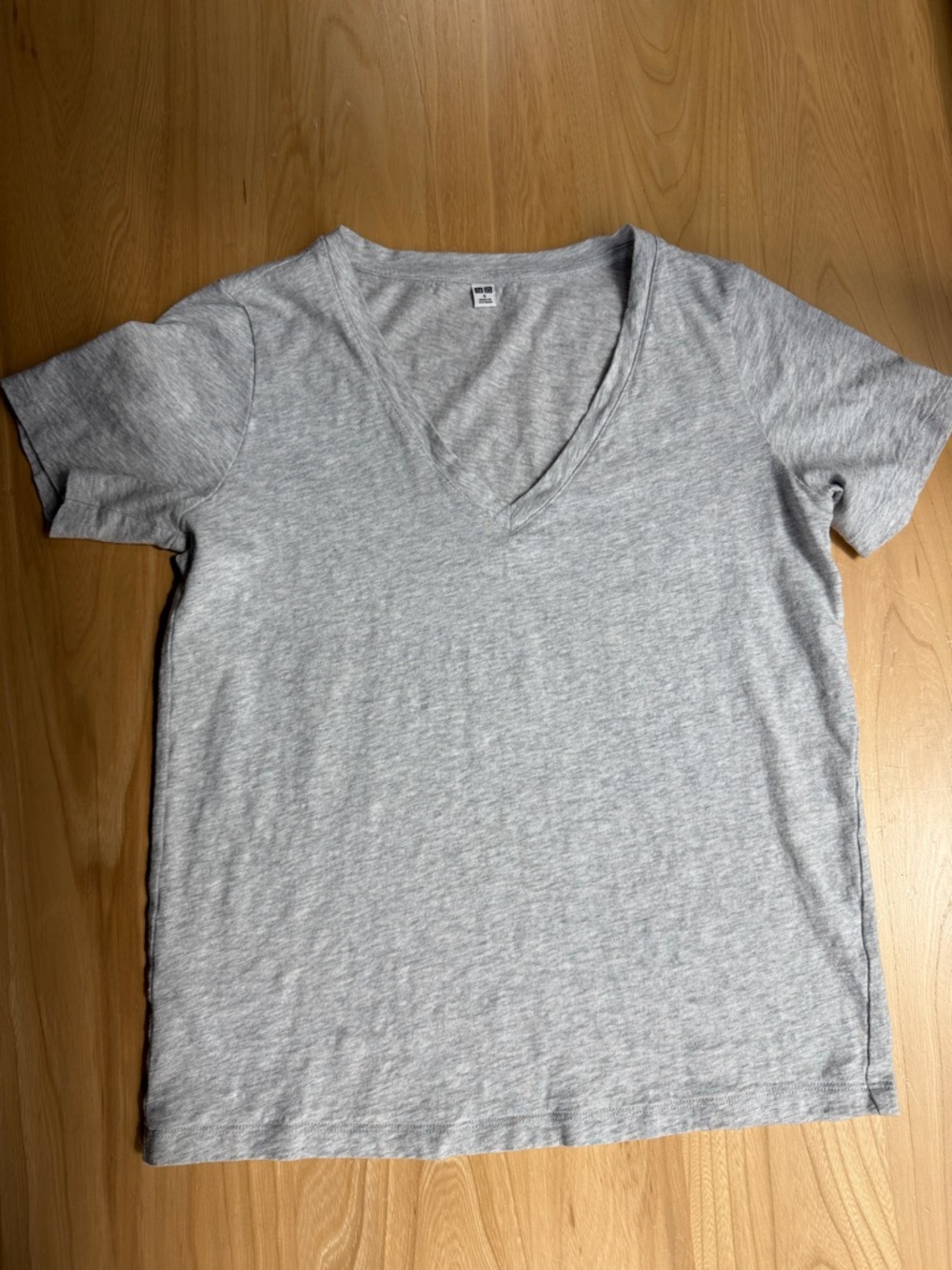 Uniqlo V-Neck Short Sleeve T-Shirt